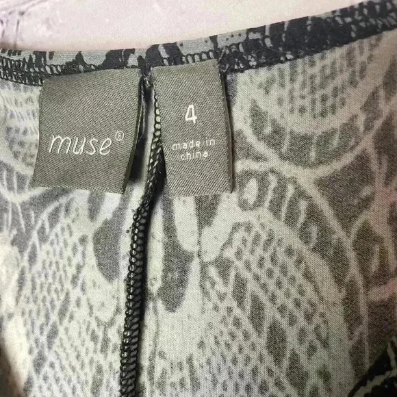 Muse Womens Size 4 V- Neck Twist Front Stretch, Multicolor Knee Length Dress - Picture 2 of 5